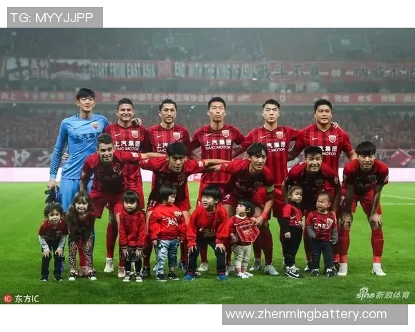 国足与上海上港精彩对决回放分析及比赛亮点总结