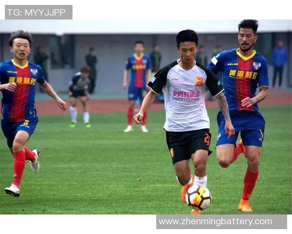 天津松江迎战武汉卓尔力争主场胜利展现球队实力与斗志 天津松江迎战武汉卓尔力争主场胜利展现球队实力与斗志