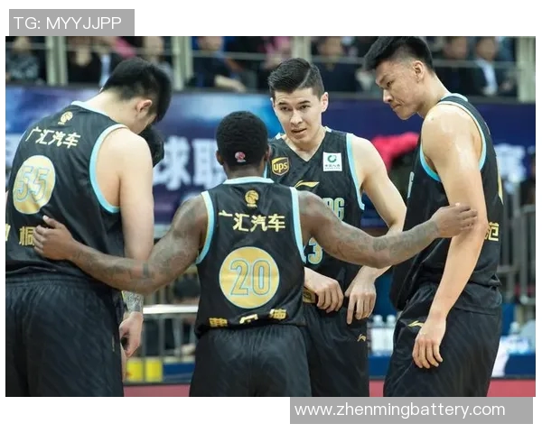 CBA季后赛精彩对决广东队迎战新疆队直播盛况全记录