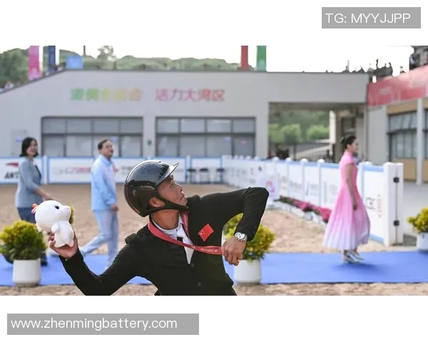 广东队与江苏队激战正酣CBA赛场精彩瞬间回顾与分析 广东队与江苏队激战正酣CBA赛场精彩瞬间回顾与分析