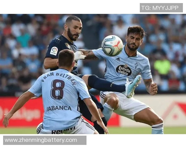 塞尔塔与西班牙人激战正酣比分揭晓引发球迷热议