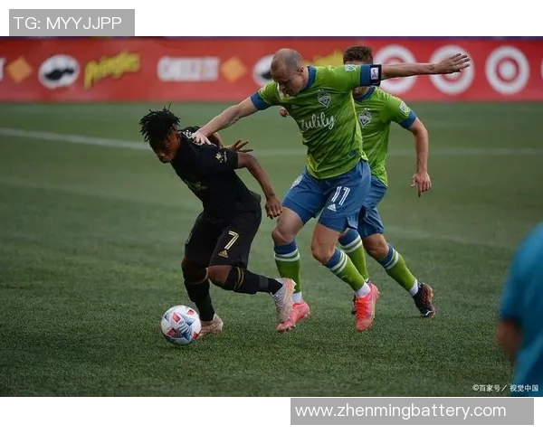 明尼苏达与西雅图海湾的精彩对决揭示了球队实力与战术的较量 明尼苏达与西雅图海湾的精彩对决揭示了球队实力与战术的较量