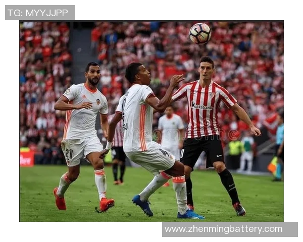 维多利亚与科林蒂安的精彩对决揭示足球战术与团队合作的魅力 维多利亚与科林蒂安的精彩对决揭示足球战术与团队合作的魅力