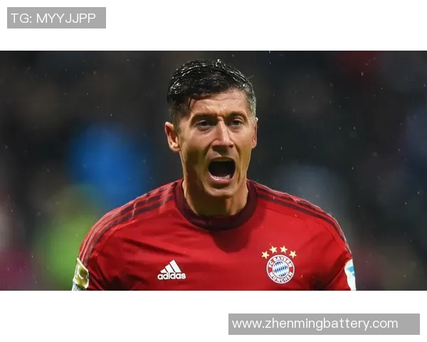 莱万在欧冠赛场表现惊艳10场打入12球领跑射手榜稳居金靴热门